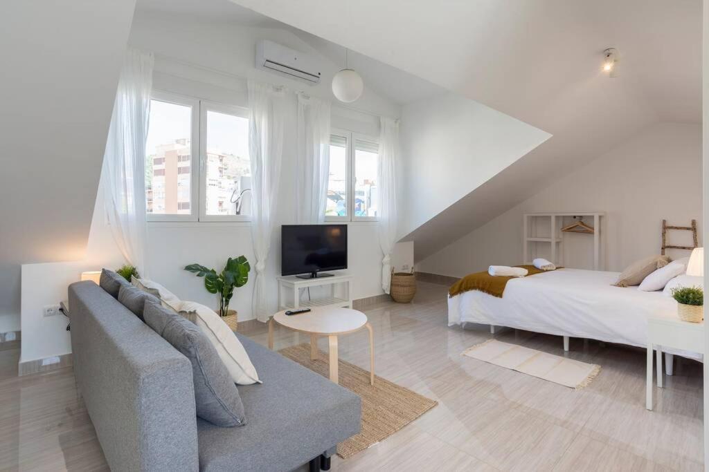 Tgh/ Victoria Green Center Penthouse Malaga Bagian luar foto